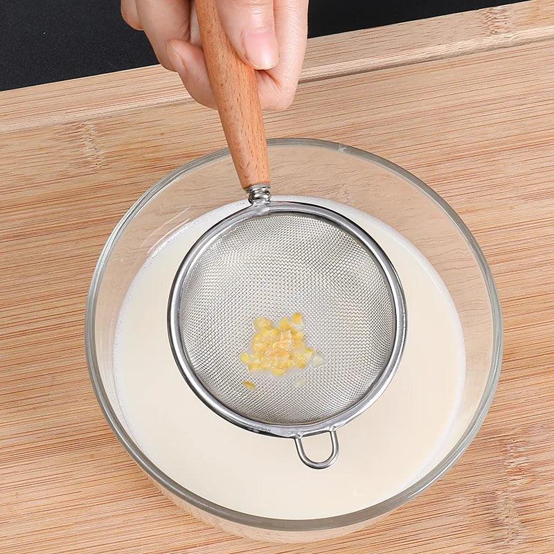 1 Pc Stainless Steel Colander Wooden Handle Fishing Spoon Household Kitchen Filter Mesh Small Net Leak Fried Noodle Colander