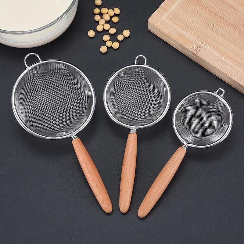 1 Pc Stainless Steel Colander Wooden Handle Fishing Spoon Household Kitchen Filter Mesh Small Net Leak Fried Noodle Colander